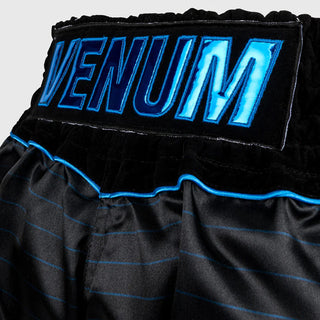 Pantalones cortos kick-thai Venum Attack