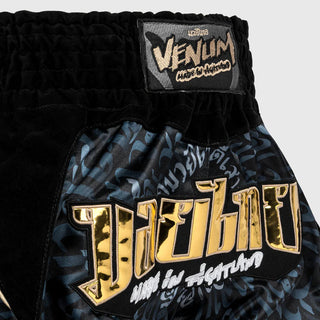 Pantalones cortos kick-thai Venum Attack